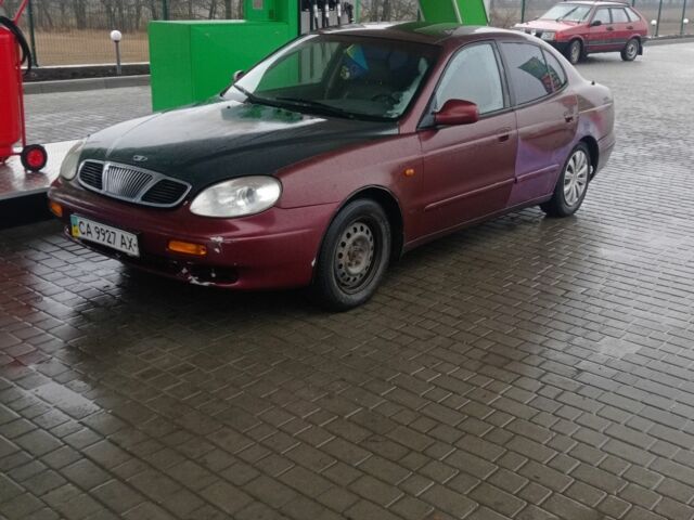 Красный Дэу Леганза, объемом двигателя 2 л и пробегом 450 тыс. км за 1187 $, фото 2 на Automoto.ua