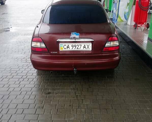 Красный Дэу Леганза, объемом двигателя 2 л и пробегом 450 тыс. км за 1185 $, фото 2 на Automoto.ua