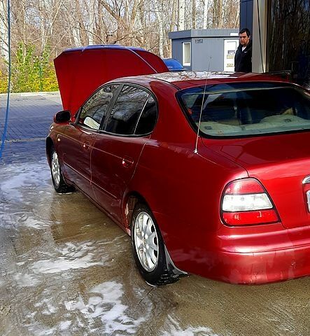 Червоний Деу Леганза, об'ємом двигуна 2 л та пробігом 0 тис. км за 2800 $, фото 7 на Automoto.ua