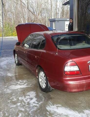 Красный Дэу Леганза, объемом двигателя 2 л и пробегом 253 тыс. км за 2800 $, фото 5 на Automoto.ua