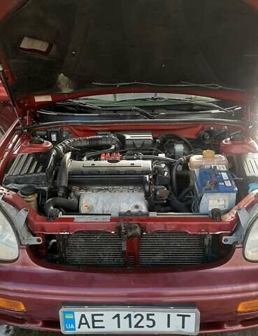 Красный Дэу Леганза, объемом двигателя 2 л и пробегом 253 тыс. км за 2800 $, фото 6 на Automoto.ua