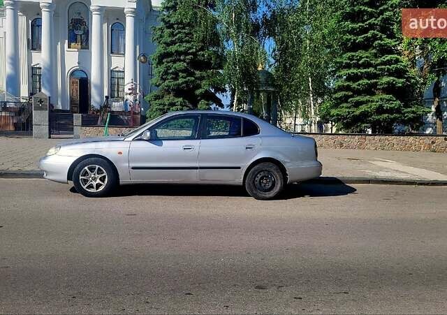 Серый Дэу Леганза, объемом двигателя 2 л и пробегом 350 тыс. км за 2300 $, фото 4 на Automoto.ua