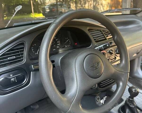 Зеленый Дэу Леганза, объемом двигателя 1.3 л и пробегом 240 тыс. км за 1500 $, фото 2 на Automoto.ua