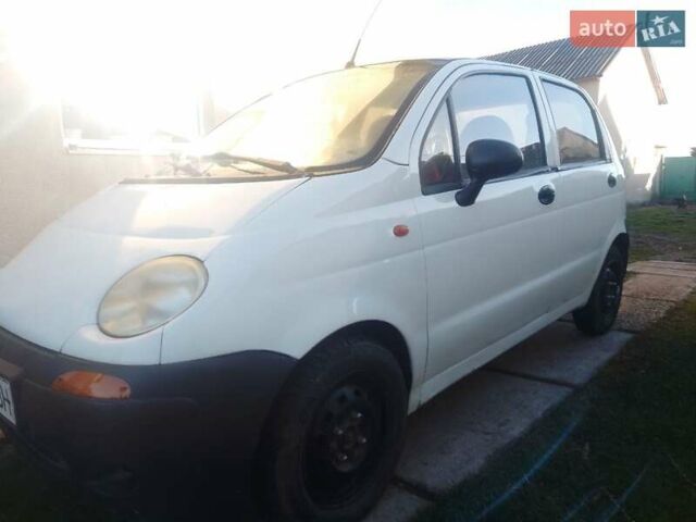 Белый Дэу Матиз, объемом двигателя 0.8 л и пробегом 177 тыс. км за 1200 $, фото 1 на Automoto.ua