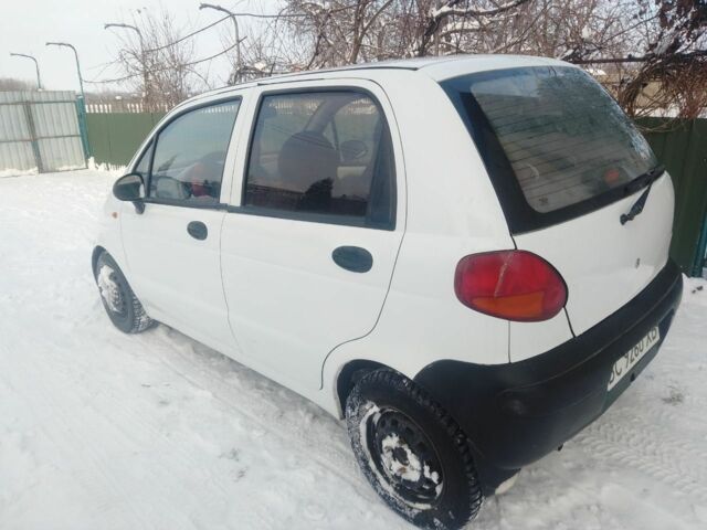 Белый Дэу Матиз, объемом двигателя 0.8 л и пробегом 207 тыс. км за 1200 $, фото 3 на Automoto.ua