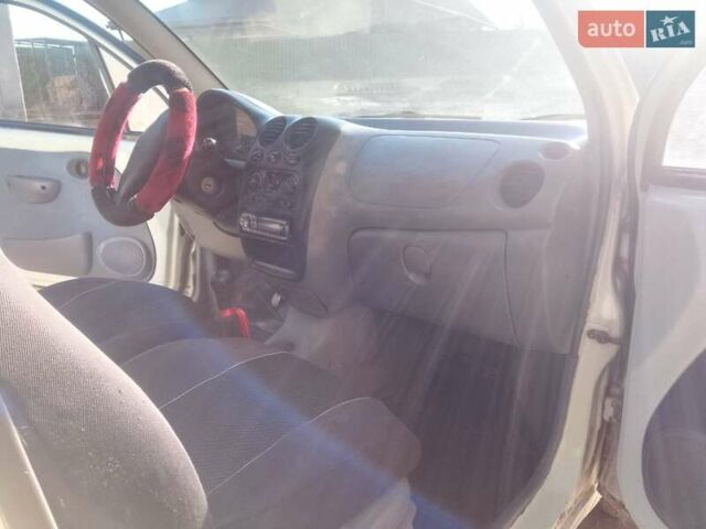 Белый Дэу Матиз, объемом двигателя 0.8 л и пробегом 177 тыс. км за 1200 $, фото 6 на Automoto.ua