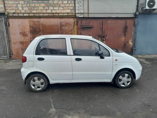 Белый Дэу Матиз, объемом двигателя 0.8 л и пробегом 124 тыс. км за 2600 $, фото 1 на Automoto.ua