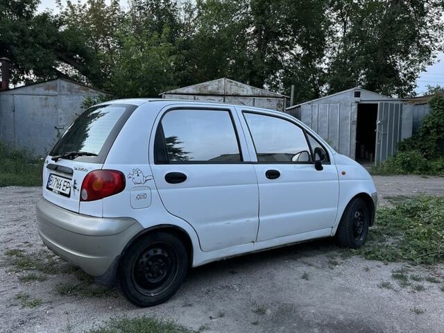 Белый Дэу Матиз, объемом двигателя 1 л и пробегом 187 тыс. км за 2500 $, фото 3 на Automoto.ua