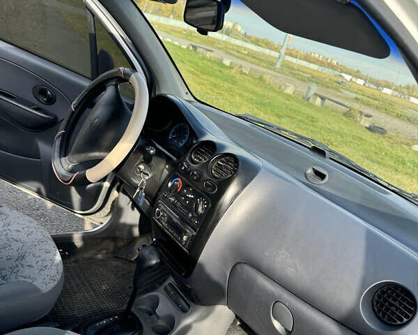 Белый Дэу Матиз, объемом двигателя 0.8 л и пробегом 152 тыс. км за 2800 $, фото 3 на Automoto.ua