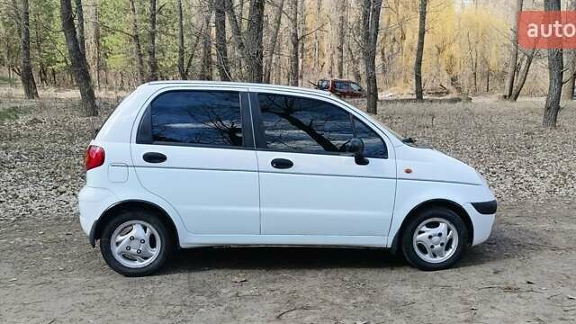 Білий Деу Матіз, об'ємом двигуна 1 л та пробігом 153 тис. км за 3300 $, фото 2 на Automoto.ua