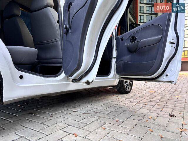 Білий Деу Матіз, об'ємом двигуна 0.8 л та пробігом 146 тис. км за 2700 $, фото 28 на Automoto.ua
