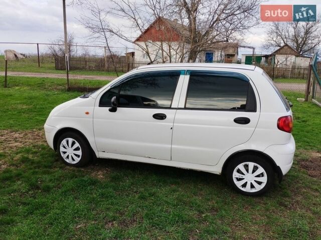 Белый Дэу Матиз, объемом двигателя 0.8 л и пробегом 110 тыс. км за 1600 $, фото 1 на Automoto.ua