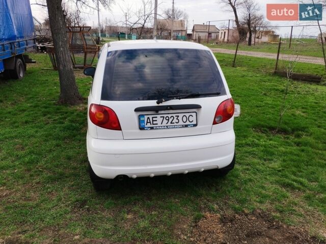 Белый Дэу Матиз, объемом двигателя 0.8 л и пробегом 110 тыс. км за 1500 $, фото 3 на Automoto.ua
