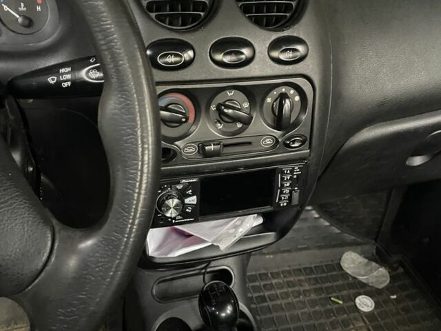 Белый Дэу Матиз, объемом двигателя 0.8 л и пробегом 220 тыс. км за 1700 $, фото 5 на Automoto.ua