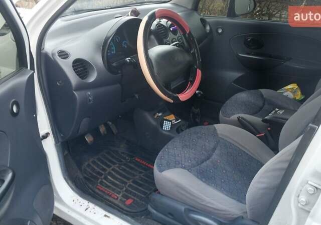 Білий Деу Матіз, об'ємом двигуна 0.8 л та пробігом 90 тис. км за 2250 $, фото 5 на Automoto.ua