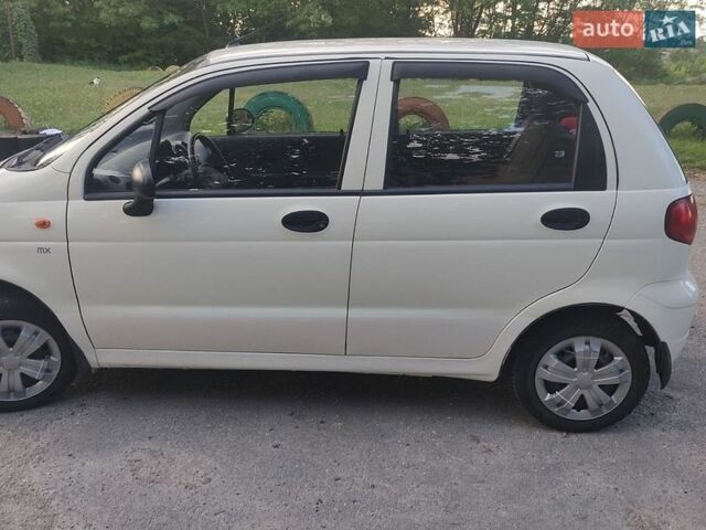 Белый Дэу Матиз, объемом двигателя 0.8 л и пробегом 60 тыс. км за 1800 $, фото 5 на Automoto.ua