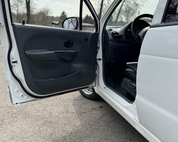 Білий Деу Матіз, об'ємом двигуна 0.8 л та пробігом 118 тис. км за 2499 $, фото 7 на Automoto.ua