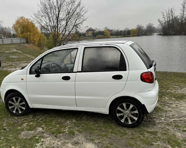 Білий Деу Матіз, об'ємом двигуна 0.8 л та пробігом 130 тис. км за 1999 $, фото 3 на Automoto.ua
