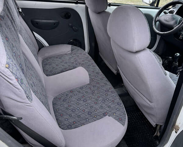 Білий Деу Матіз, об'ємом двигуна 0.8 л та пробігом 130 тис. км за 1999 $, фото 7 на Automoto.ua