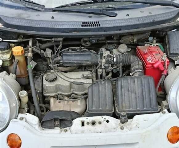 Белый Дэу Матиз, объемом двигателя 0.8 л и пробегом 100 тыс. км за 2800 $, фото 3 на Automoto.ua