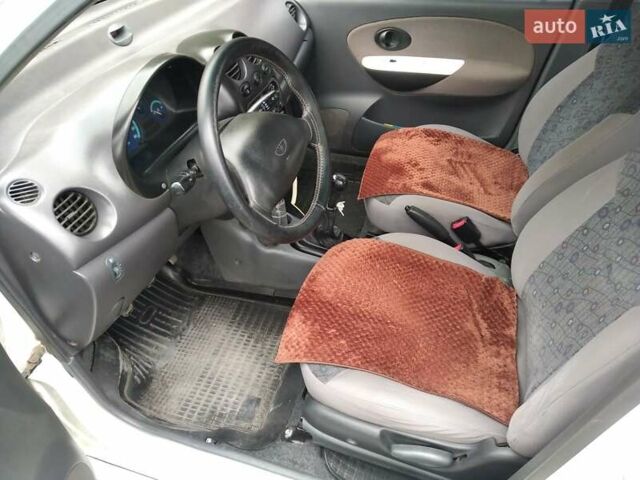 Білий Деу Матіз, об'ємом двигуна 1 л та пробігом 150 тис. км за 2500 $, фото 3 на Automoto.ua