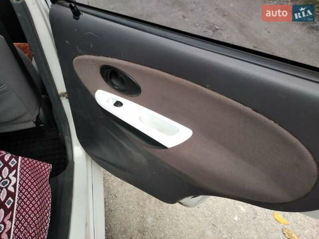 Білий Деу Матіз, об'ємом двигуна 1 л та пробігом 150 тис. км за 2500 $, фото 18 на Automoto.ua