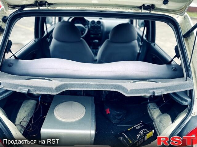 Білий Деу Матіз, об'ємом двигуна 0.8 л та пробігом 165 тис. км за 2399 $, фото 7 на Automoto.ua