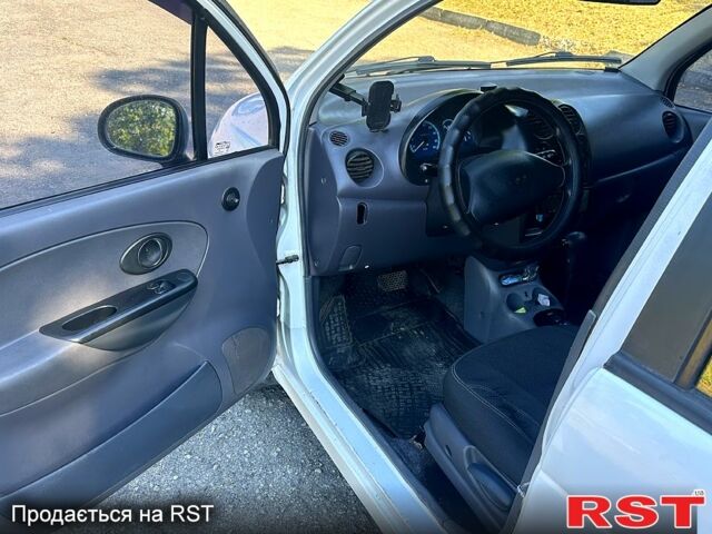 Белый Дэу Матиз, объемом двигателя 0.8 л и пробегом 120 тыс. км за 2500 $, фото 8 на Automoto.ua