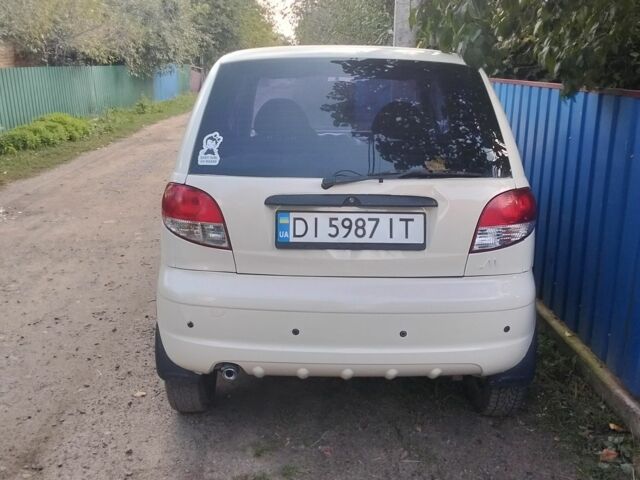 Белый Дэу Матиз, объемом двигателя 8 л и пробегом 134 тыс. км за 1500 $, фото 1 на Automoto.ua