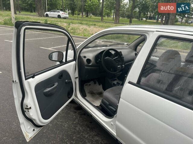 Белый Дэу Матиз, объемом двигателя 0.8 л и пробегом 114 тыс. км за 2300 $, фото 7 на Automoto.ua