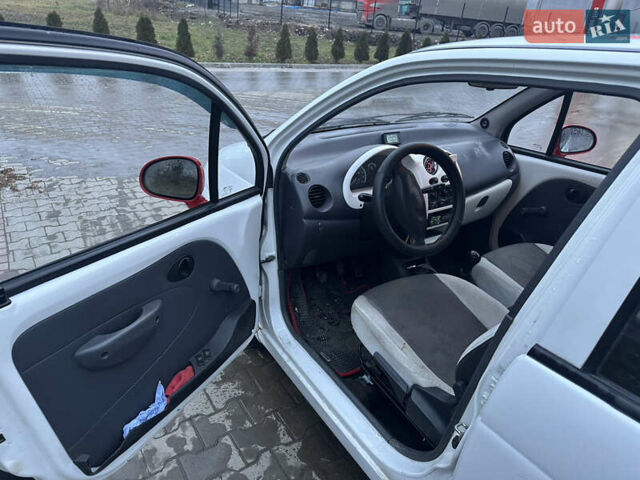 Белый Дэу Матиз, объемом двигателя 0.8 л и пробегом 35 тыс. км за 1600 $, фото 8 на Automoto.ua