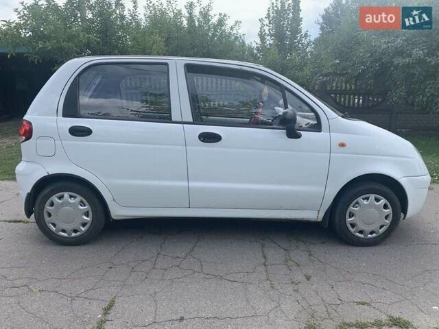 Белый Дэу Матиз, объемом двигателя 0.8 л и пробегом 77 тыс. км за 3100 $, фото 3 на Automoto.ua