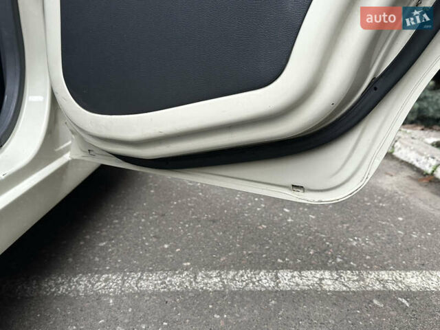 Белый Дэу Матиз, объемом двигателя 0.8 л и пробегом 75 тыс. км за 1999 $, фото 19 на Automoto.ua