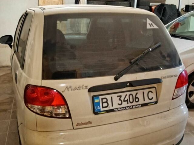 Белый Дэу Матиз, объемом двигателя 0.8 л и пробегом 165 тыс. км за 3500 $, фото 2 на Automoto.ua