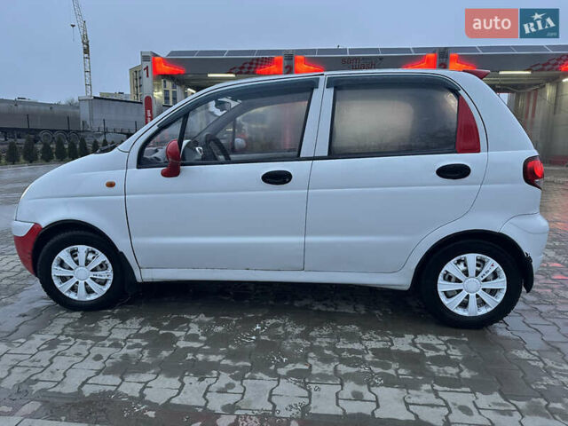 Белый Дэу Матиз, объемом двигателя 0.8 л и пробегом 35 тыс. км за 1600 $, фото 7 на Automoto.ua