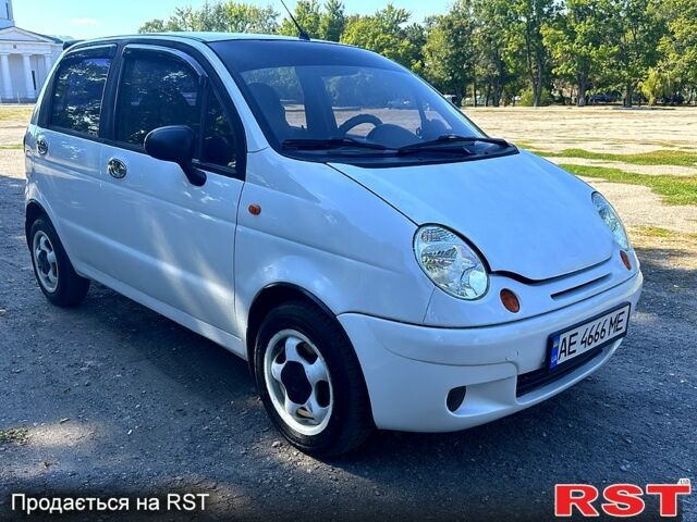 Белый Дэу Матиз, объемом двигателя 0.8 л и пробегом 120 тыс. км за 2500 $, фото 1 на Automoto.ua