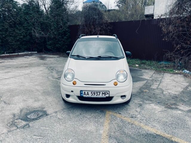 Белый Дэу Матиз, объемом двигателя 0.8 л и пробегом 154 тыс. км за 2350 $, фото 1 на Automoto.ua