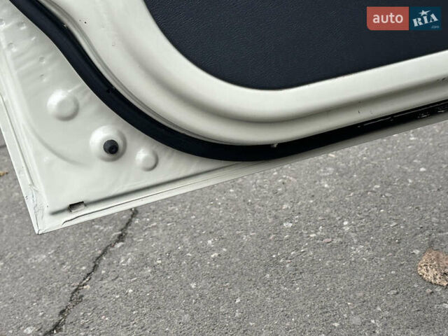 Белый Дэу Матиз, объемом двигателя 0.8 л и пробегом 75 тыс. км за 1999 $, фото 15 на Automoto.ua