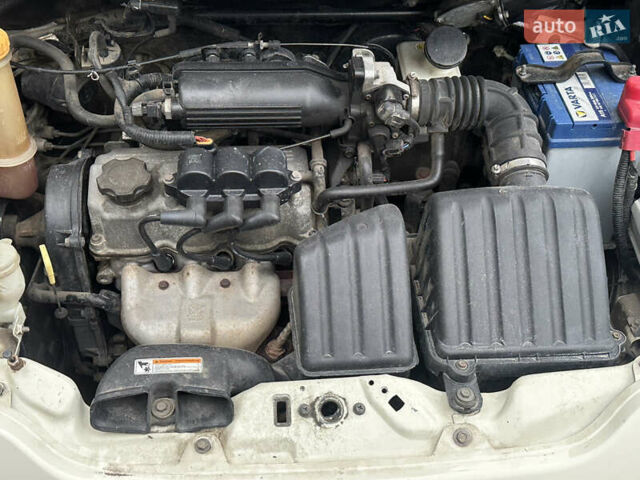 Белый Дэу Матиз, объемом двигателя 0.8 л и пробегом 75 тыс. км за 2200 $, фото 7 на Automoto.ua