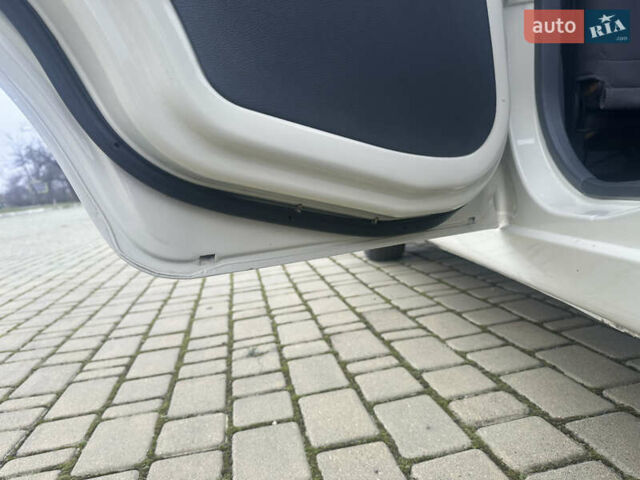 Белый Дэу Матиз, объемом двигателя 0.8 л и пробегом 75 тыс. км за 1999 $, фото 2 на Automoto.ua