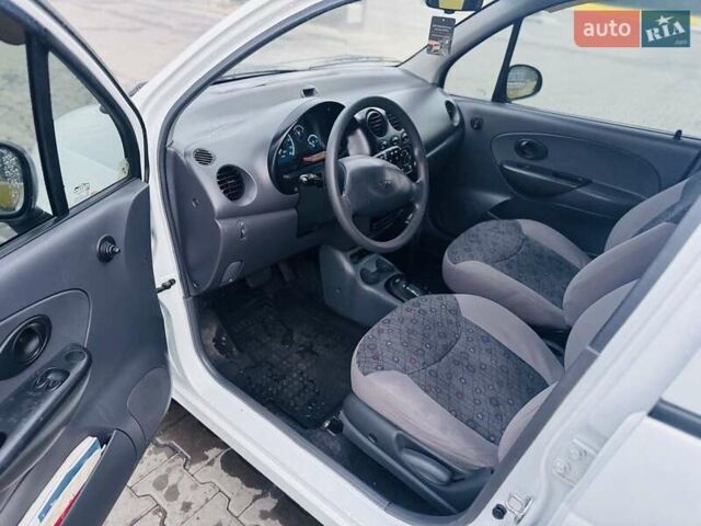 Білий Деу Матіз, об'ємом двигуна 0.8 л та пробігом 72 тис. км за 3300 $, фото 11 на Automoto.ua