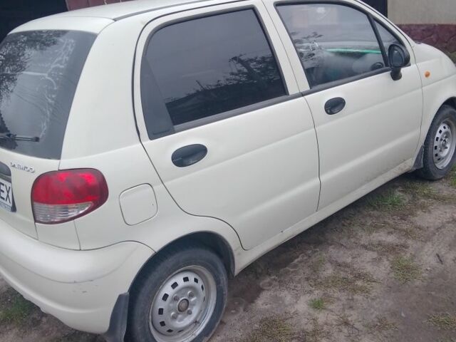 Белый Дэу Матиз, объемом двигателя 0.8 л и пробегом 650 тыс. км за 1444 $, фото 1 на Automoto.ua