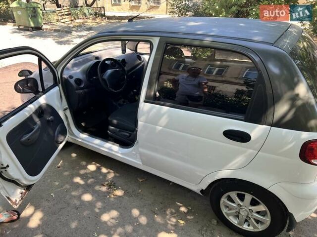 Белый Дэу Матиз, объемом двигателя 0.8 л и пробегом 110 тыс. км за 2200 $, фото 5 на Automoto.ua