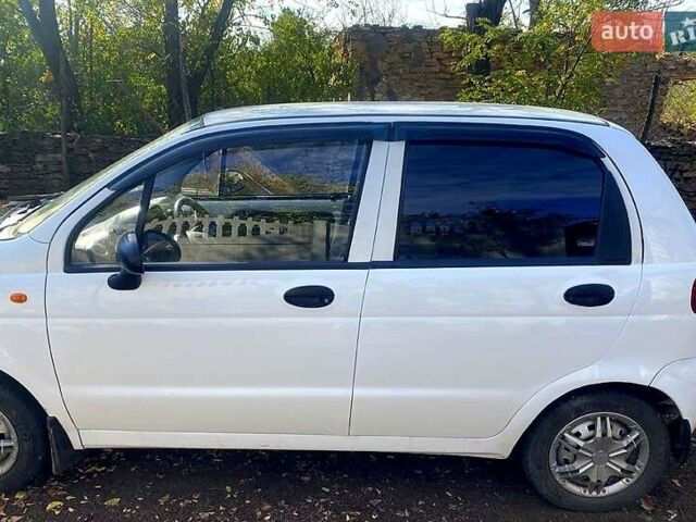 Дэу Матиз 2012 в Великой Александровке на Automoto.ua Белый Дэу Матиз, объемом двигателя 0.8 л и пробегом 148 тыс. км за 2500 $, фото 2 на Automoto.ua