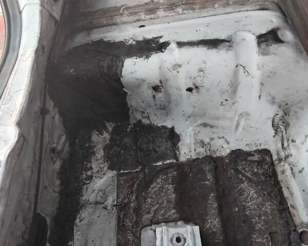 Белый Дэу Матиз, объемом двигателя 0.8 л и пробегом 149 тыс. км за 2700 $, фото 16 на Automoto.ua