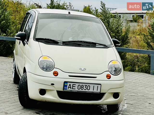 Белый Дэу Матиз, объемом двигателя 0.8 л и пробегом 136 тыс. км за 1800 $, фото 1 на Automoto.ua
