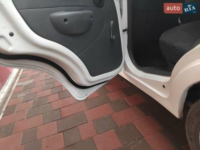 Белый Дэу Матиз, объемом двигателя 0.8 л и пробегом 149 тыс. км за 2700 $, фото 19 на Automoto.ua