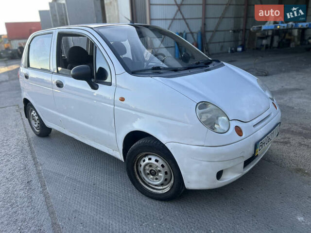 Белый Дэу Матиз, объемом двигателя 0.8 л и пробегом 140 тыс. км за 1550 $, фото 3 на Automoto.ua
