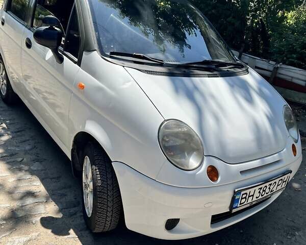 Белый Дэу Матиз, объемом двигателя 0.8 л и пробегом 110 тыс. км за 2200 $, фото 1 на Automoto.ua