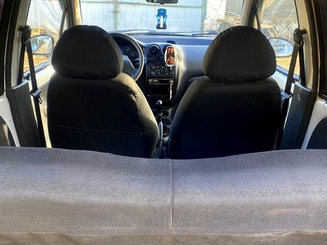 Белый Дэу Матиз, объемом двигателя 0.8 л и пробегом 148 тыс. км за 2500 $, фото 5 на Automoto.ua